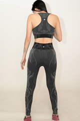 BLACK WAVY PATTERN SPORTS BRA AND LEGGING